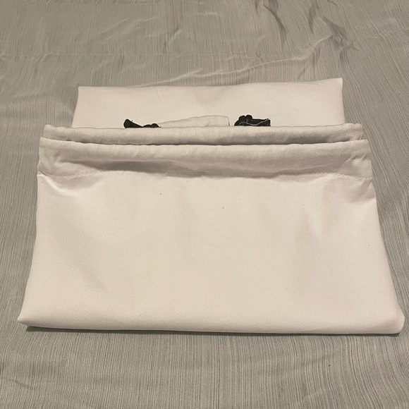 Telfar | White & Black Logo Drawstring Dust Bag Brand New, Pre Owned, Never Used - Picture 11 of 13